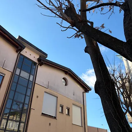 Διαμέρισμα Loft Park & Rail Private Parking Included