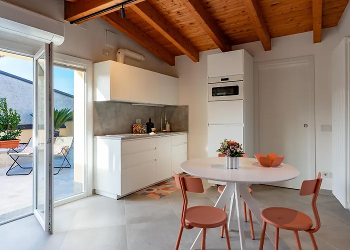 Loft Park & Rail Free Parking Apartamento Como